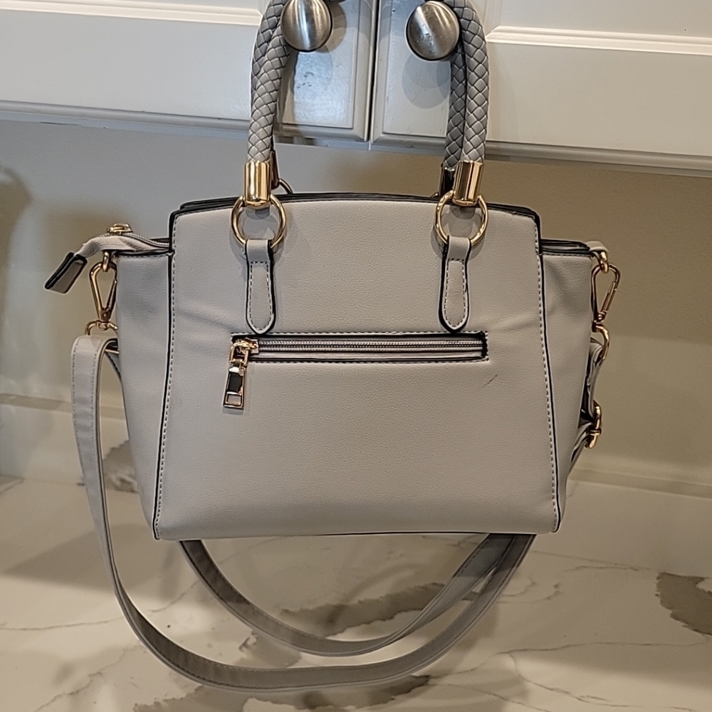 Elegant Gray Handbag